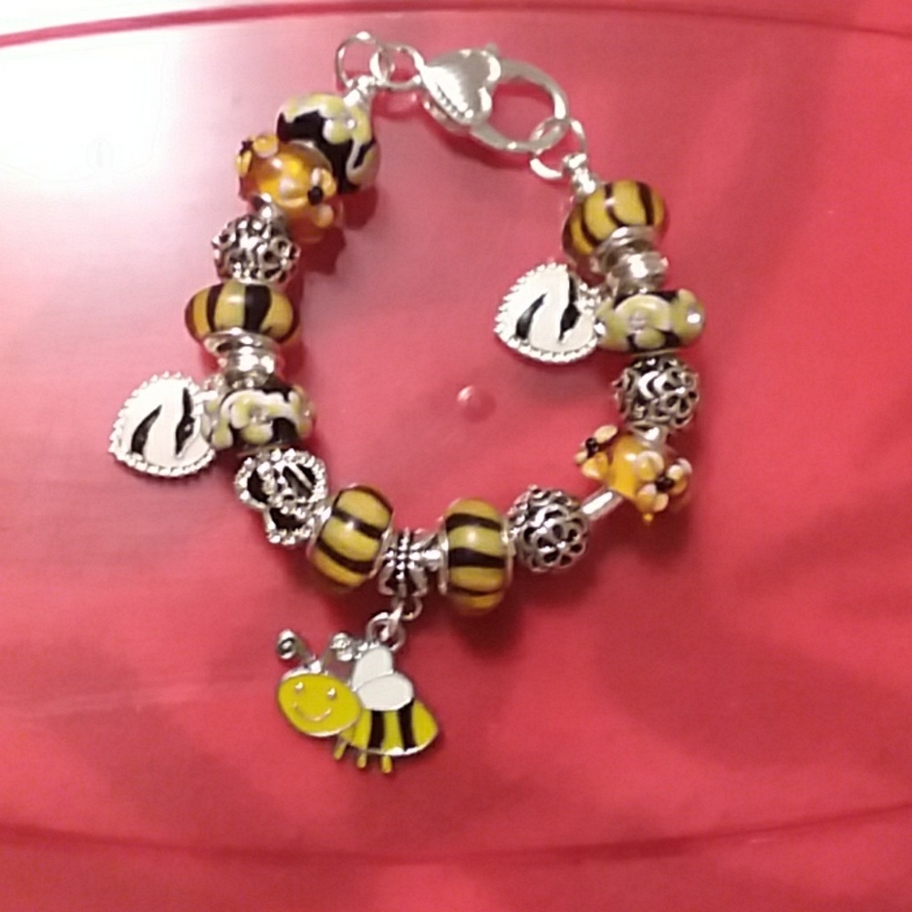 HANDMADE BRACELET - Picture 3 of 3